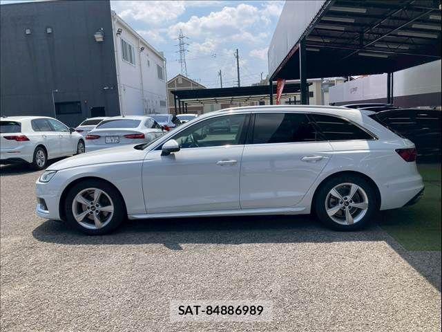 Audi A4 2022-06 8334903-16