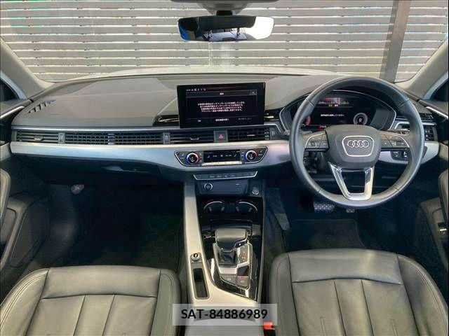 Audi A4 2022-06 8334903-1