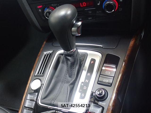 Audi A4 2009-11 8334899-15