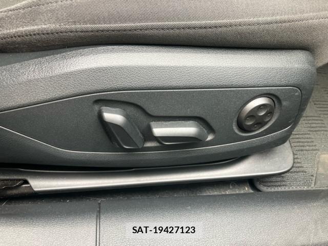 Audi A4 2019-08 8334905-11