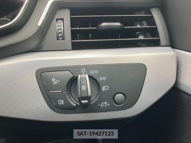 Audi A4 2019-08 8334905-14