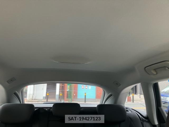 Audi A4 2019-08 8334905-23