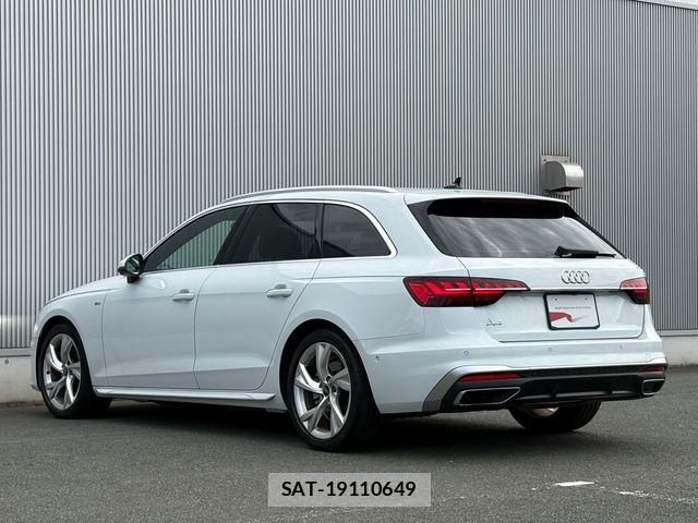 Audi A4 2023-07 8334902-13