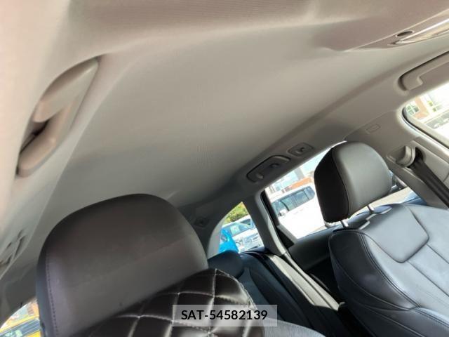 Audi A4 2018-10 8353931-17