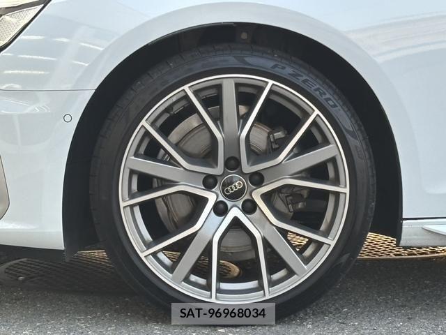 Audi A4 2024-09 8353930-15
