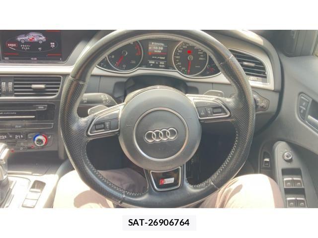 Audi A4 2016-01 8364811-10