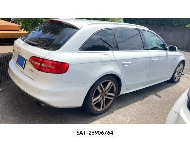 Audi A4 2016-01 8364811-2