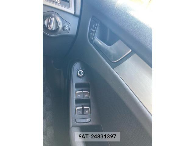 Audi A4 2014-09 8364812-11
