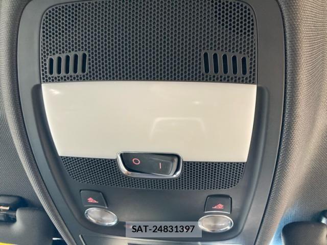 Audi A4 2014-09 8364812-21