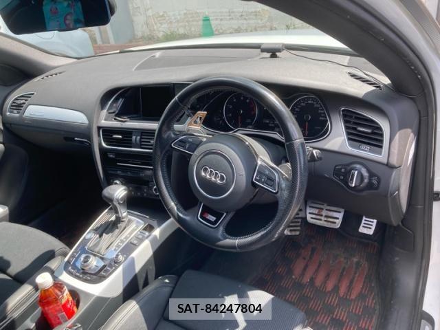 Audi A4 2013-12 8364809-10