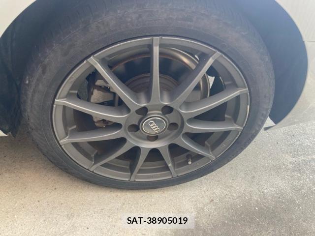Audi A4 2016-07 8364810-10