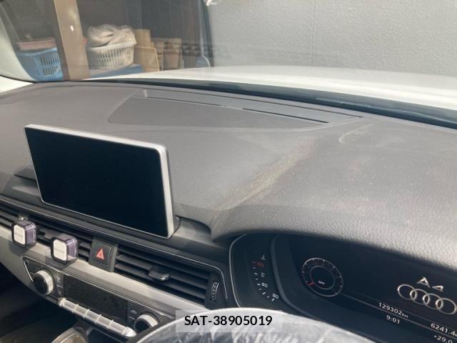 Audi A4 2016-07 8364810-16