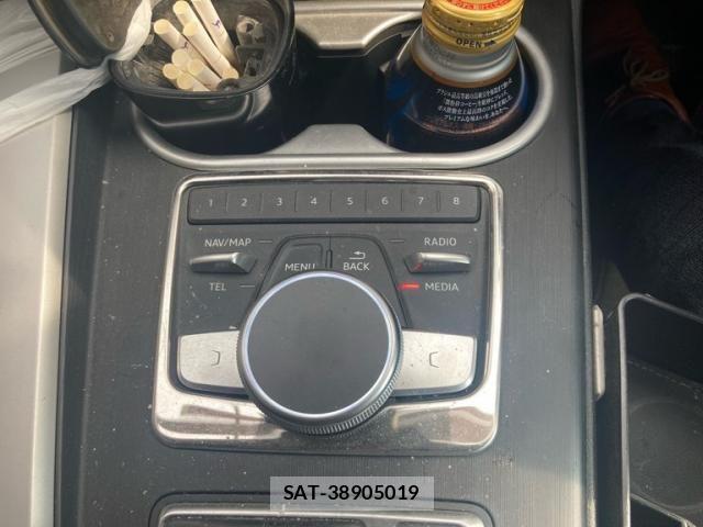 Audi A4 2016-07 8364810-25