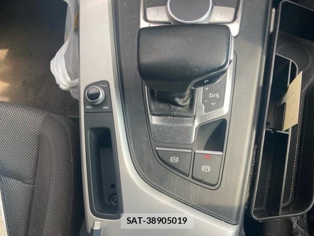 Audi A4 2016-07 8364810-26