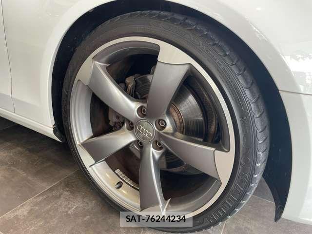 Audi A4 2011-11 8371447-6