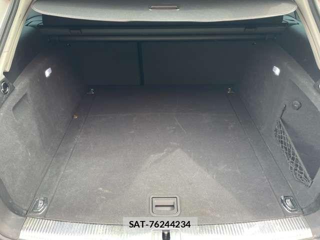 Audi A4 2011-11 8371447-11