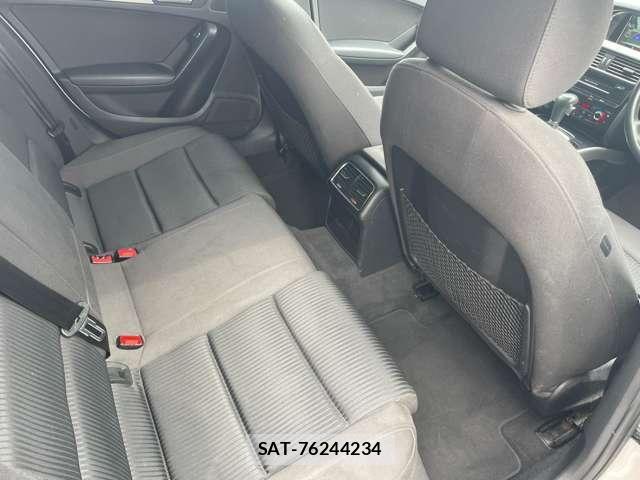 Audi A4 2011-11 8371447-18