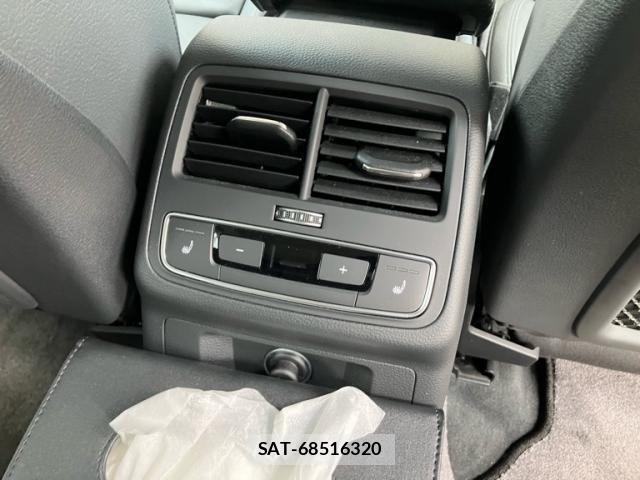 Audi A4 2019-09 8371446-11