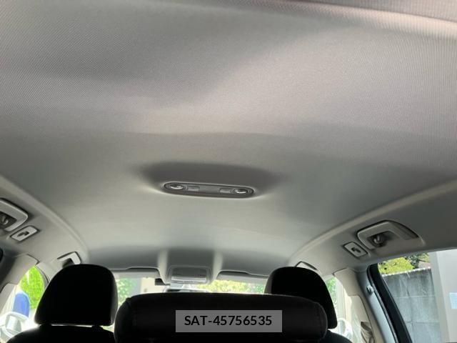 Audi A4 2013-02 8523617-10