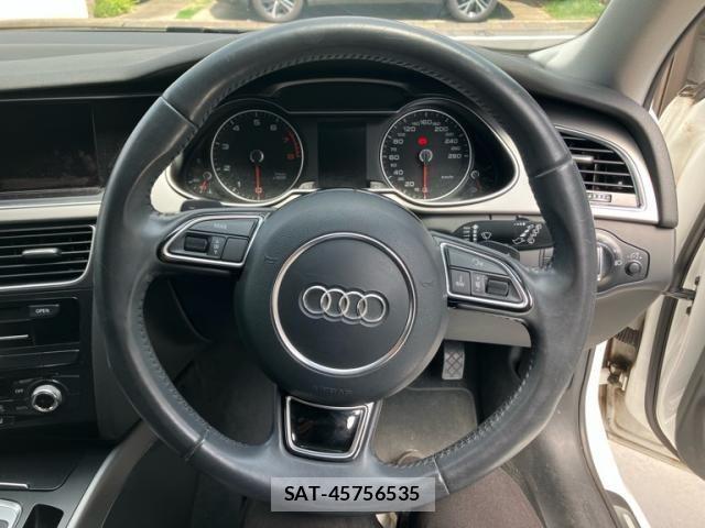 Audi A4 2013-02 8523617-16