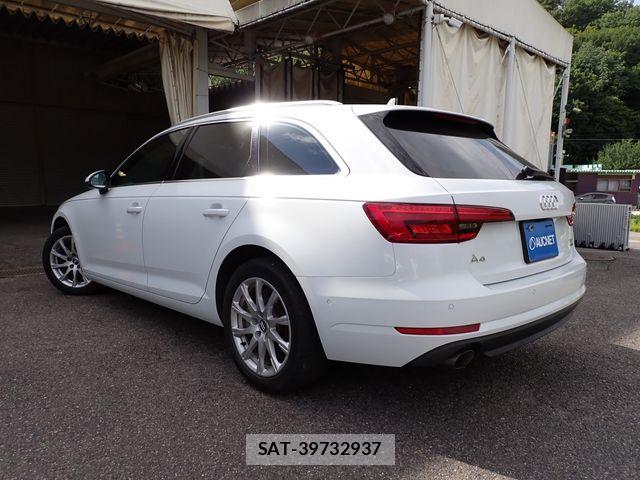 Audi A4 2017-08 8625857-2