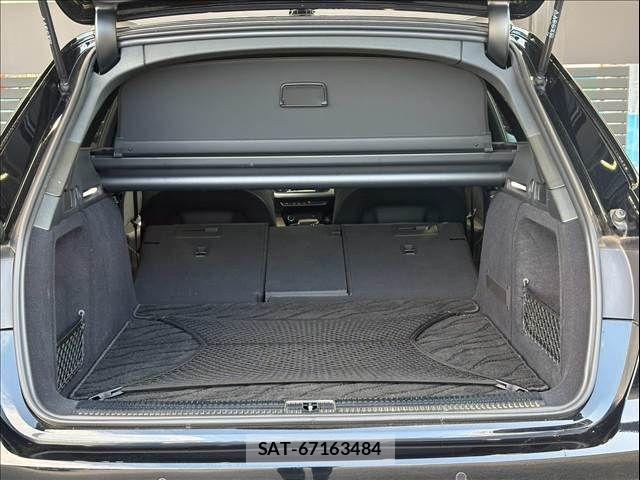 Audi A4 2022-07 8625859-12