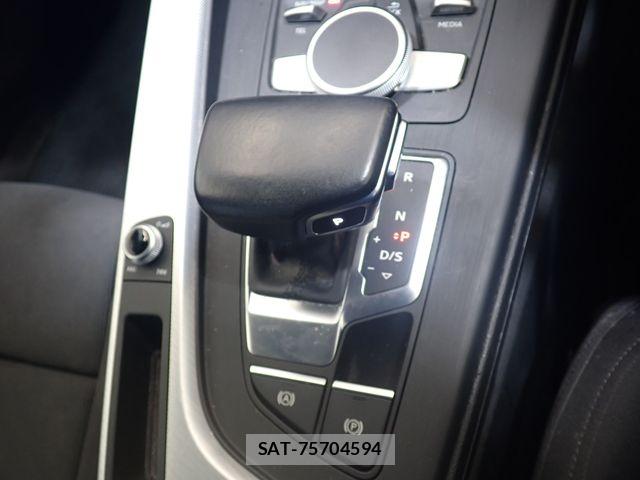 Audi A4 2018-06 8625858-14