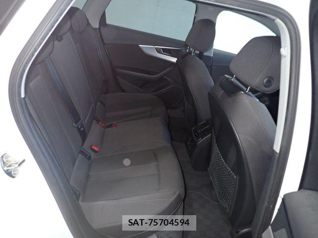 Audi A4 2018-06 8625858-24