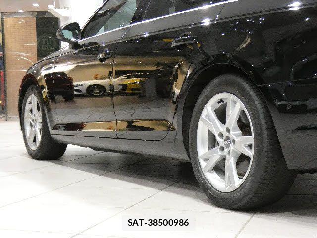 Audi A4 2017-12 8658056-12