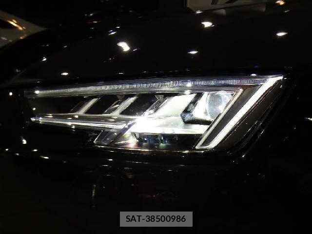 Audi A4 2017-12 8658056-19
