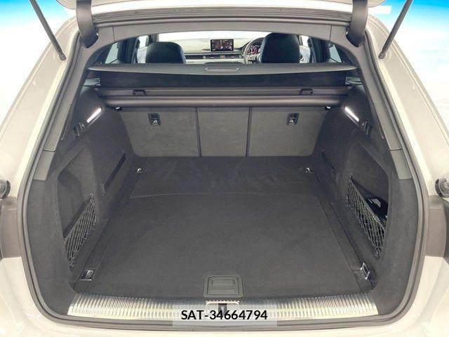Audi A4 2017-08 8658057-12