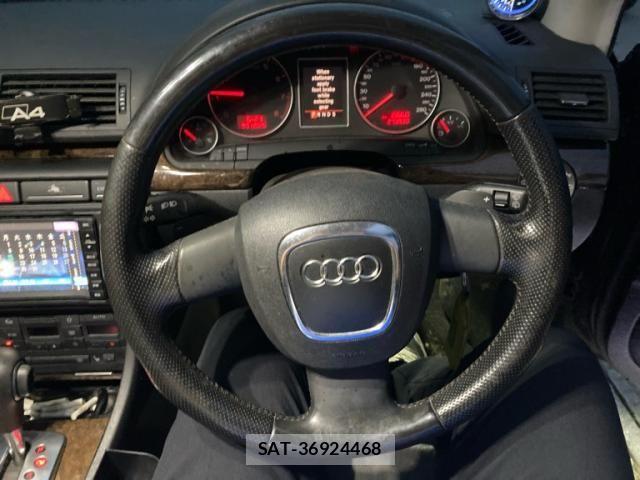 Audi A4 2007-10 8665825-10