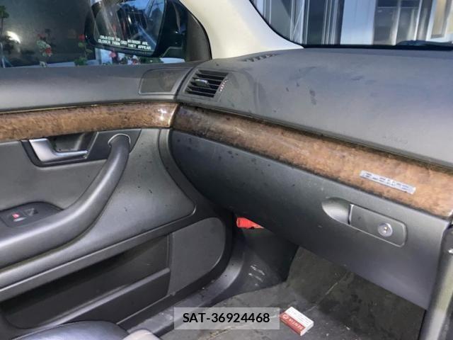 Audi A4 2007-10 8665825-17