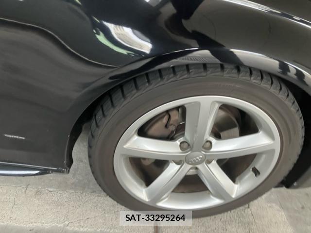 Audi A4 2010-01 8740574-8