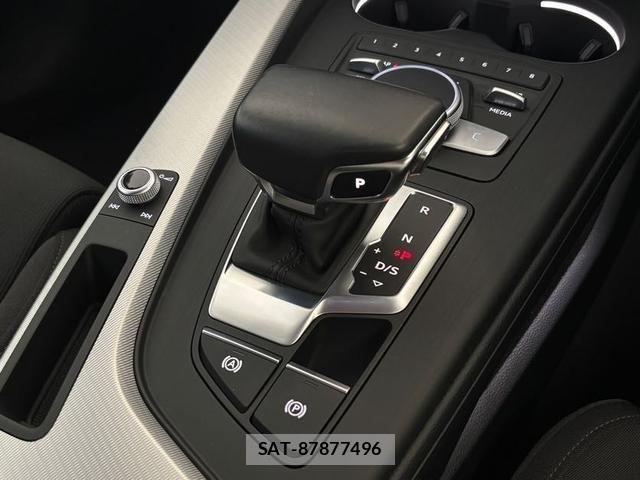 Audi A4 2019-07 8740570-11