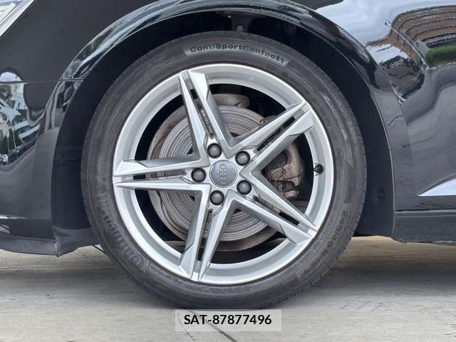 Audi A4 2019-07 8740570-16