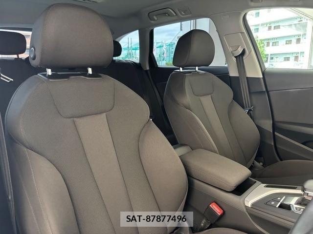 Audi A4 2019-07 8740570-3