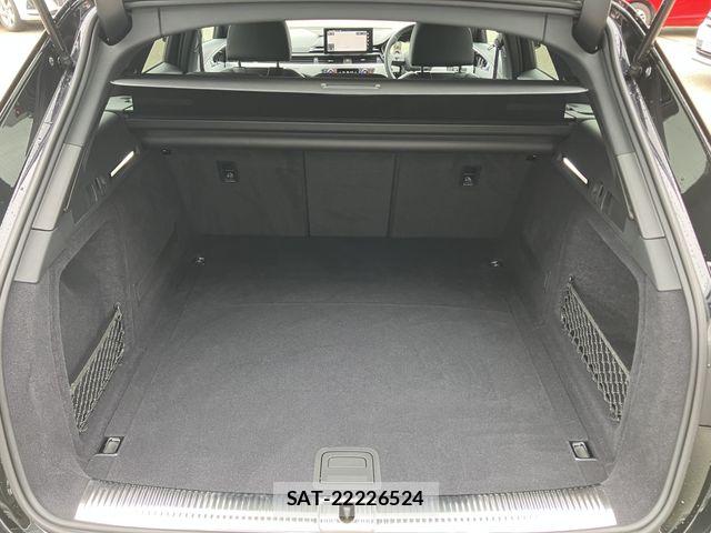 Audi A4 2021-01 8740569-15