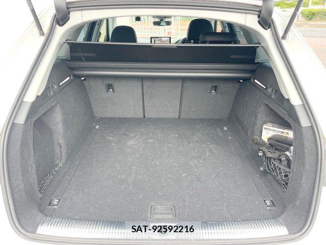 Audi A4 2022-05 8740568-10
