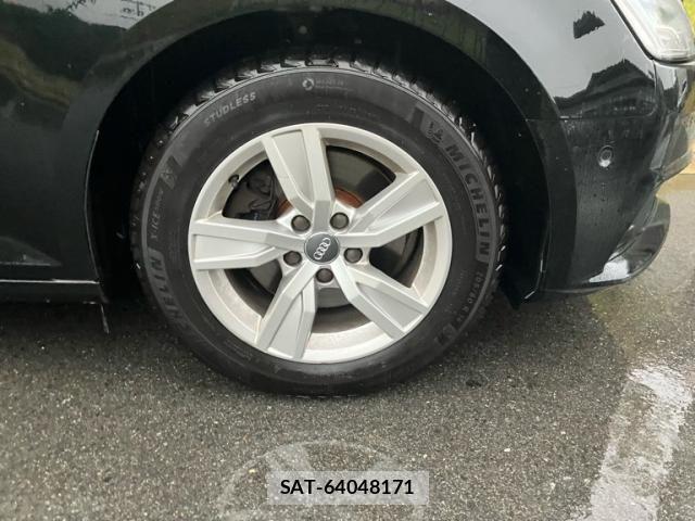 Audi A4 2018-01 8740572-9