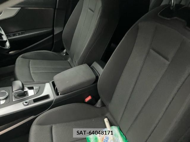 Audi A4 2018-01 8740572-13