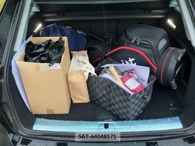 Audi A4 2018-01 8740572-15