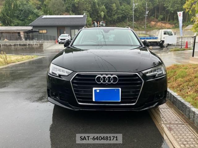Audi A4 2018-01 8740572-1