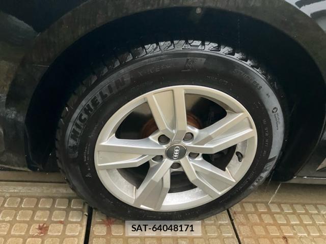 Audi A4 2018-01 8740572-8