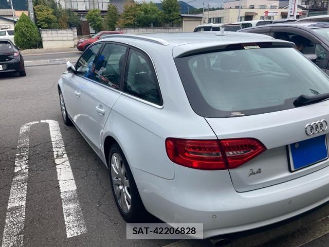 Audi A4 2016-09 8740571-14