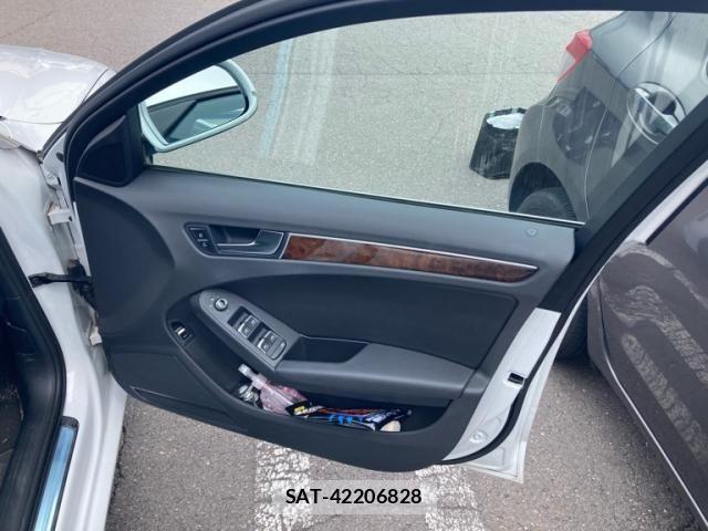 Audi A4 2016-09 8740571-5