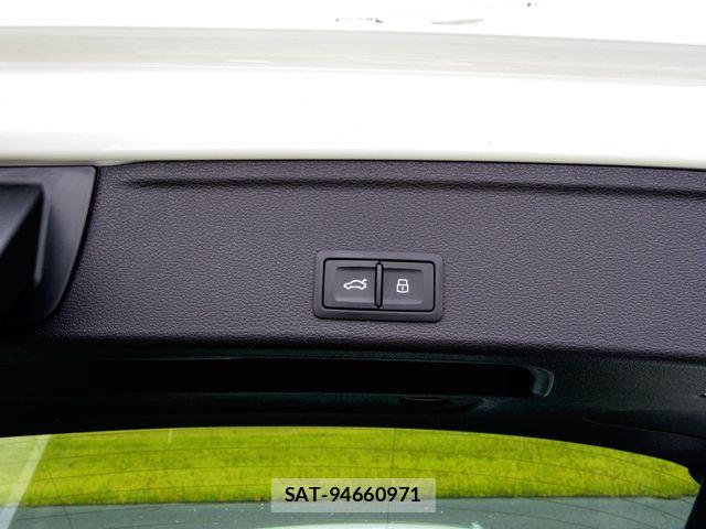 Audi A4 2019-09 8779545-24