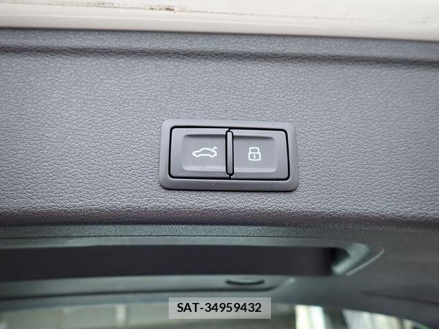 Audi A4 2017-09 8795299-25