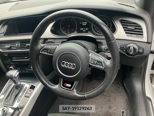 Audi A4 2014-09 8795297-12