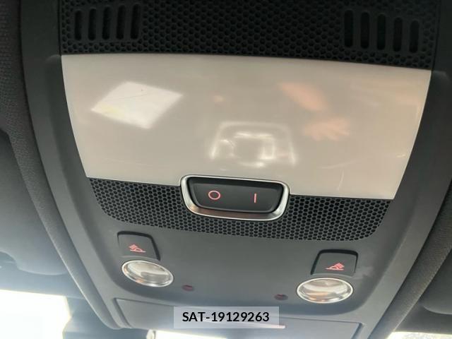 Audi A4 2014-09 8795297-23